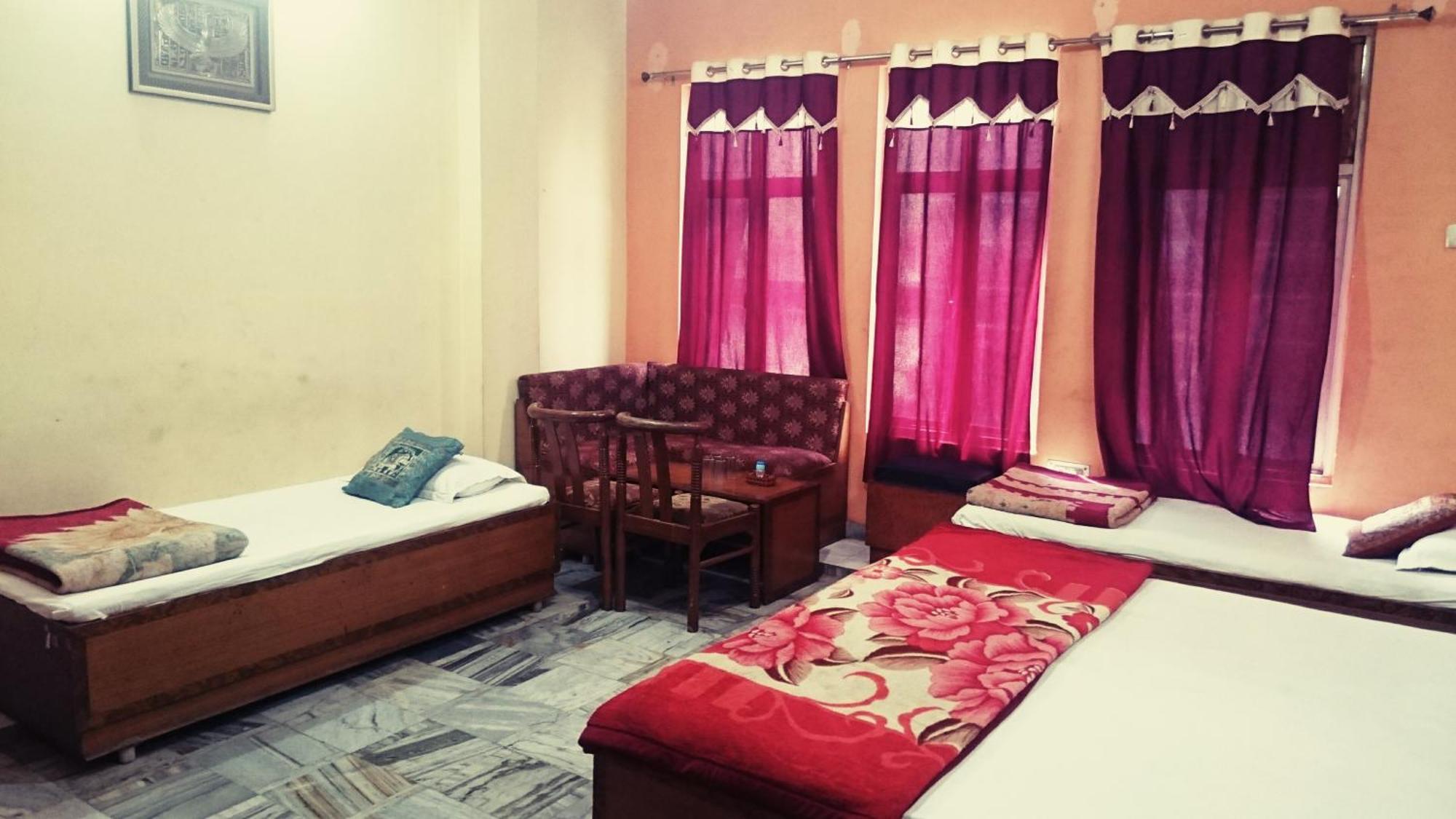 Hotel Aditya Inn Waranasi Pokój zdjęcie